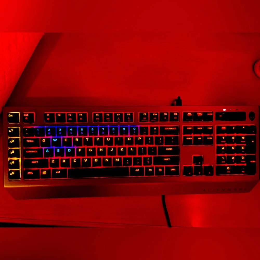 Dell Alienware AW-768 gaming keyboard